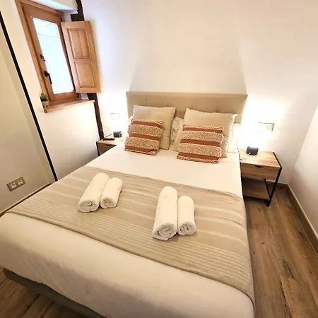 Apartamento El Patio De Vespasiano- San Juan- Vistas Al Ayuntamiento Junto Al Puerto Castro Urdiales