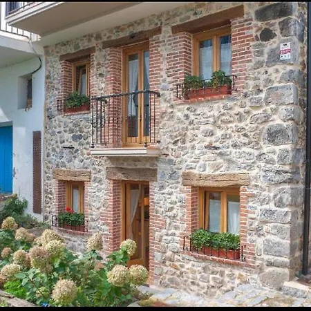 Apartment El Patio De Vespasiano- San Juan- Vistas Al Ayuntamiento Junto Al Puerto Castro Urdiales