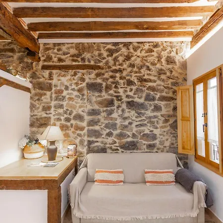 El Patio De Vespasiano- San Juan- Vistas Al Ayuntamiento Junto Al Puerto *