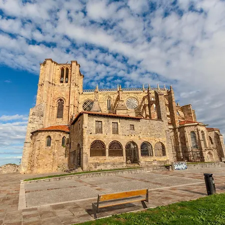 El Patio De Vespasiano- San Juan- Vistas Al Ayuntamiento Junto Al Puerto Appartamento Castro Urdiales