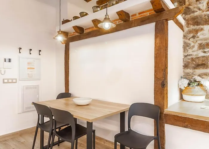 El Patio De Vespasiano- San Juan- Vistas Al Ayuntamiento Junto Al Puerto קסטרו אורדיאלס