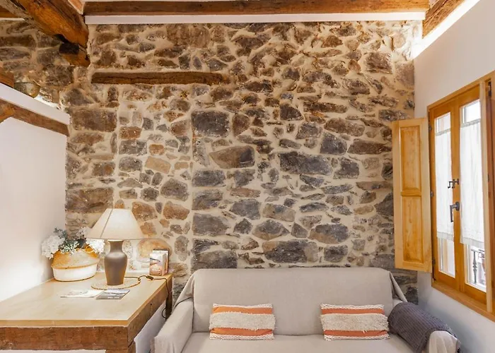 El Patio De Vespasiano- San Juan- Vistas Al Ayuntamiento Junto Al Puerto *