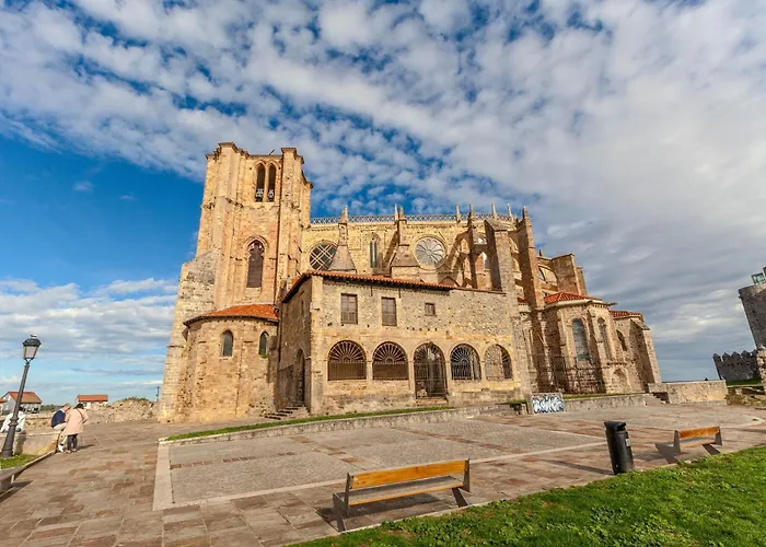 El Patio De Vespasiano- San Juan- Vistas Al Ayuntamiento Junto Al Puerto Apartment Castro Urdiales